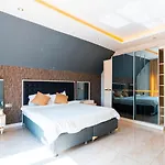 Luxury 1 Villa