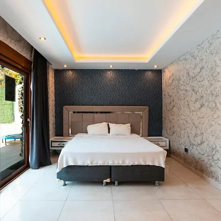 فيلة Luxury 1