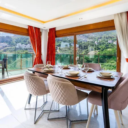 Luxury 1 ألانيا