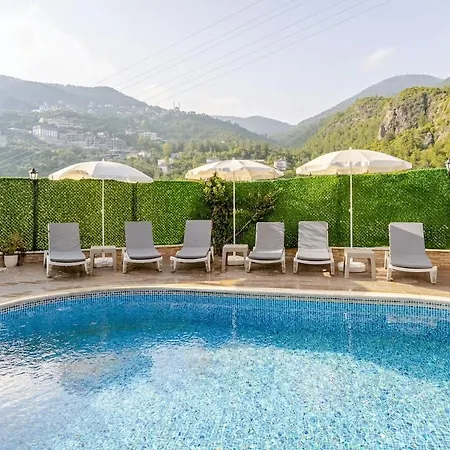 Luxury 1 * ألانيا