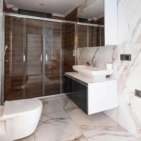 Luxury 1 فيلة *