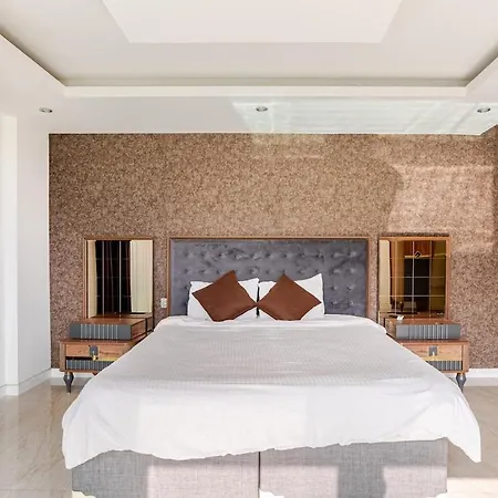 Luxury 1 *
