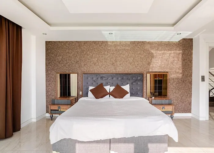Luxury 1 *