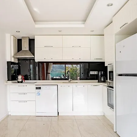 וילה Luxury 1 אלאניה