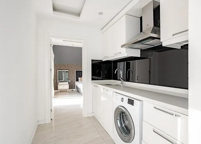 Luxury 1 *