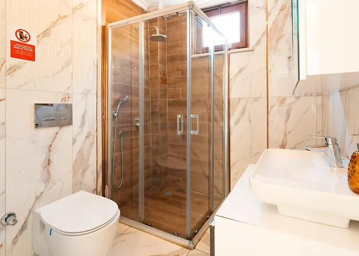 Luxury 1 *